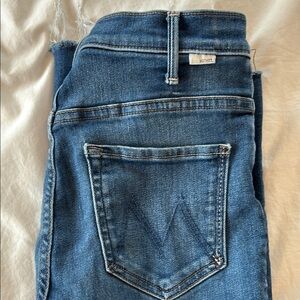 Size 26 Mother jeans (the hustler ankle fray)